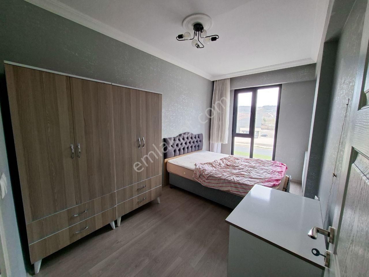 Hak Emlaktan Üniversitede Cadde Cepheli Satılık 1+1 Eşyalı Daire - Görsel 6
