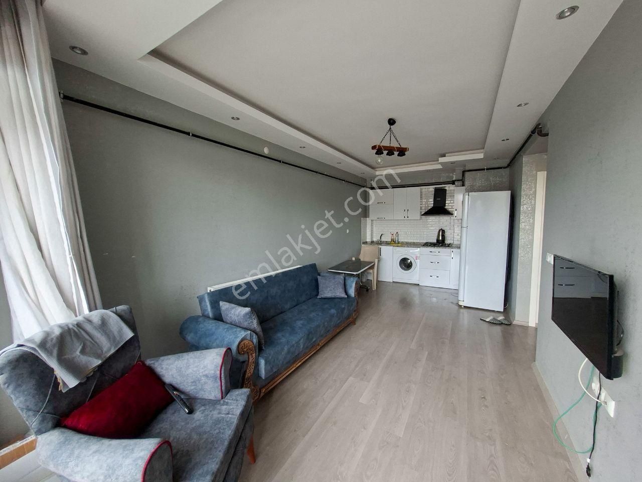 Hak Emlaktan Üniversitede Cadde Cepheli Satılık 1+1 Eşyalı Daire - Görsel 3