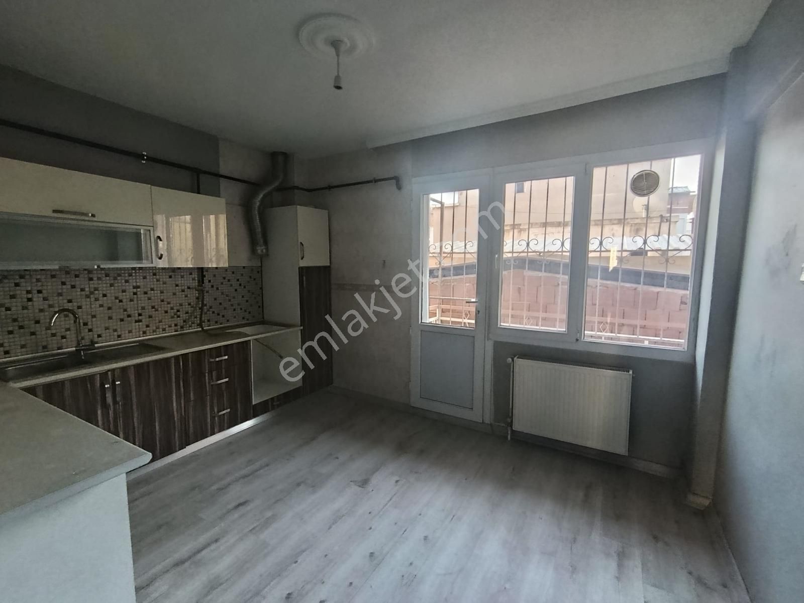 Çamlıkule'de Kapalı Mutfak 2+1 Kiralık Daire - Görsel 6