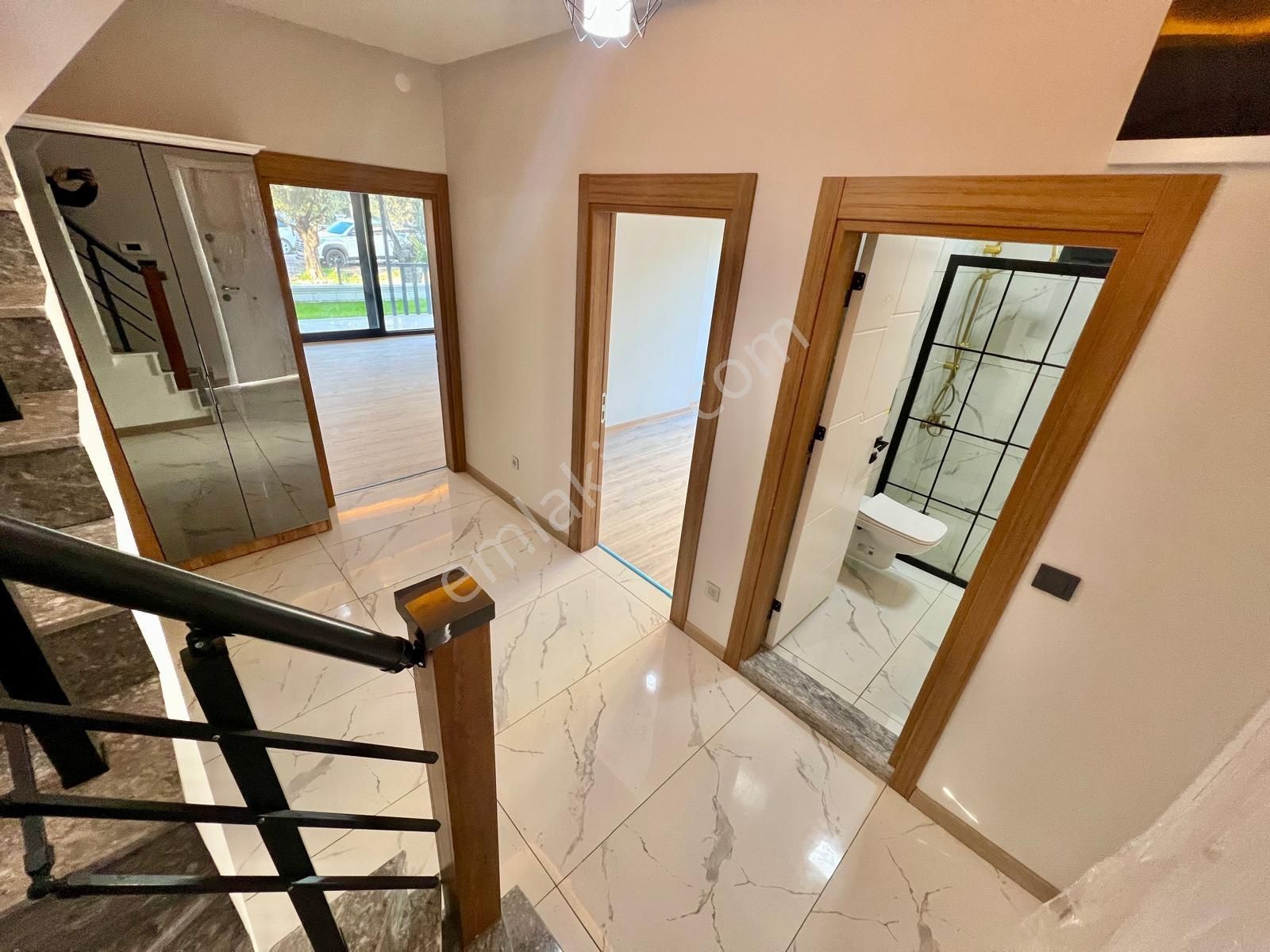 Akçay Aras Emlaktan Zeytinlide Doğa İçinde 4+1 Villa - Görsel 24