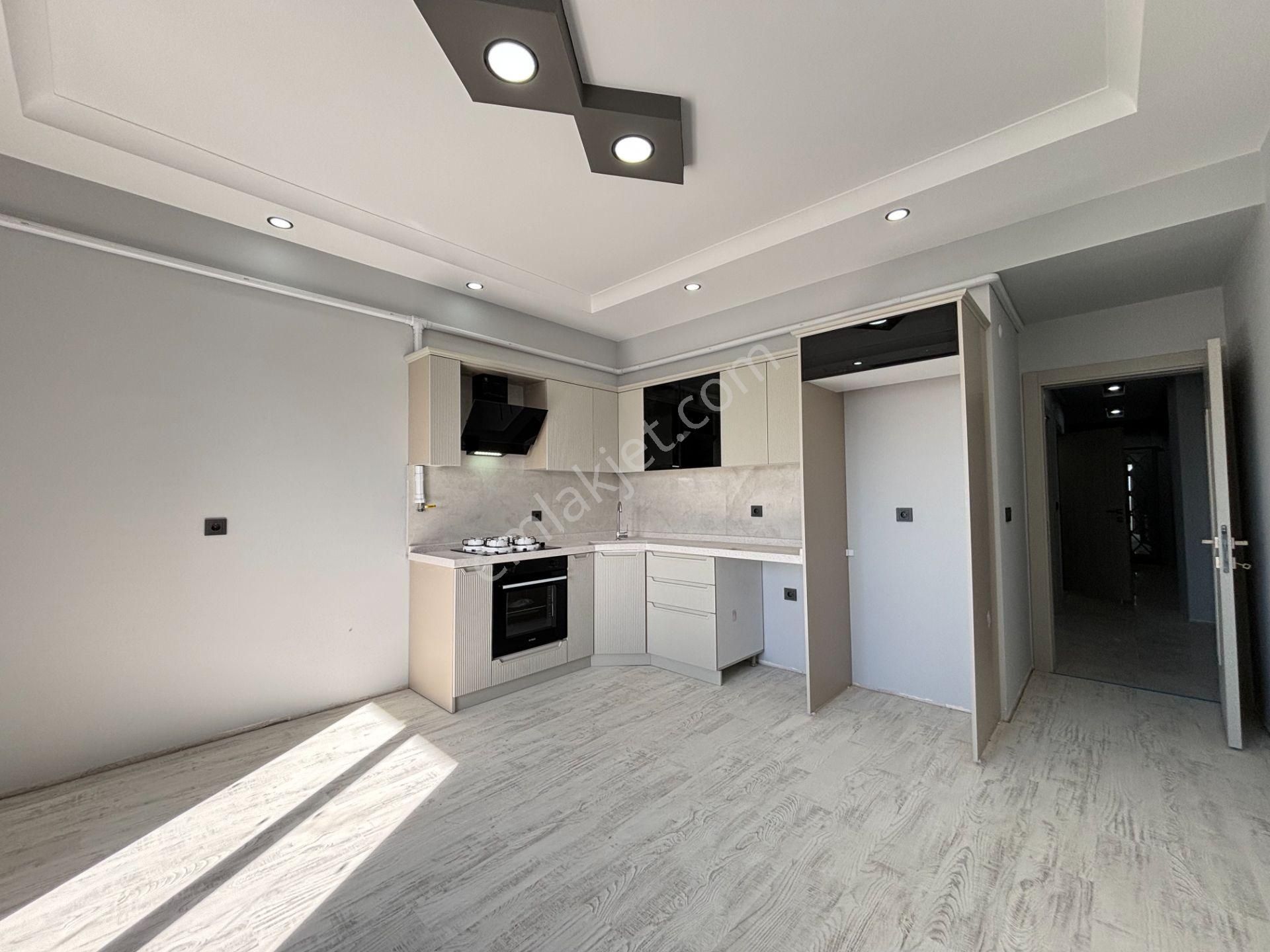 Mera Emlaktan Gazicelal Mah. 2+1 120m2 Ultralüks Dubleks Daire - Görsel 2