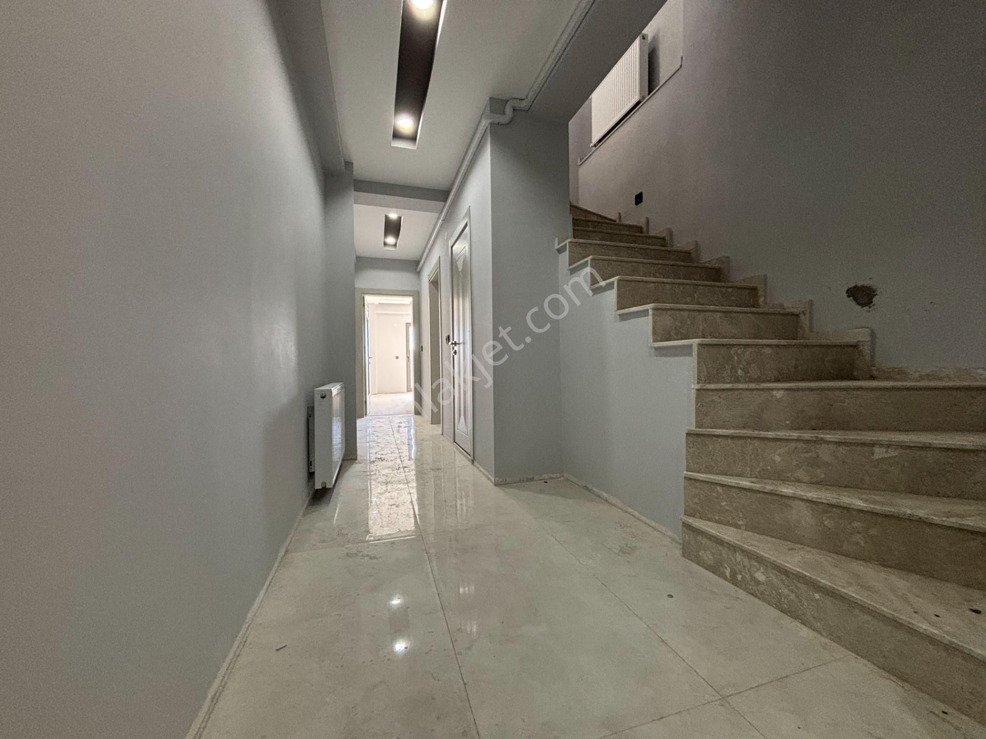 Mera Emlaktan Gazicelal Mah. 2+1 120m2 Ultralüks Dubleks Daire - Görsel 19