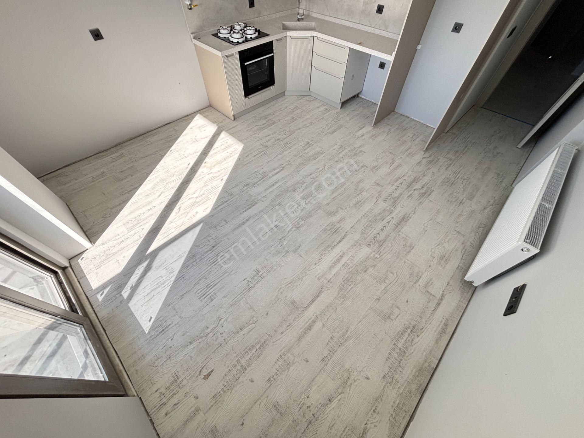 Mera Emlaktan Gazicelal Mah. 2+1 120m2 Ultralüks Dubleks Daire - Görsel 3