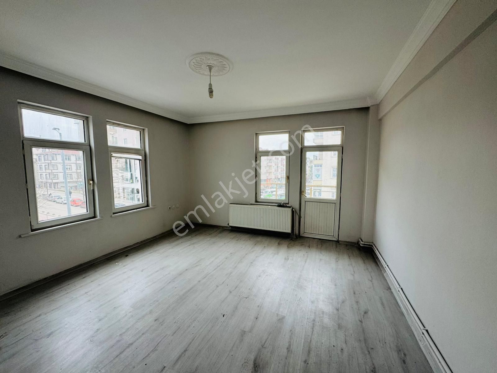 Çerkezköy*** Belediye Meydanın'da/ Acil Satılık / Öncephe Kombili 3+1 - Görsel 2