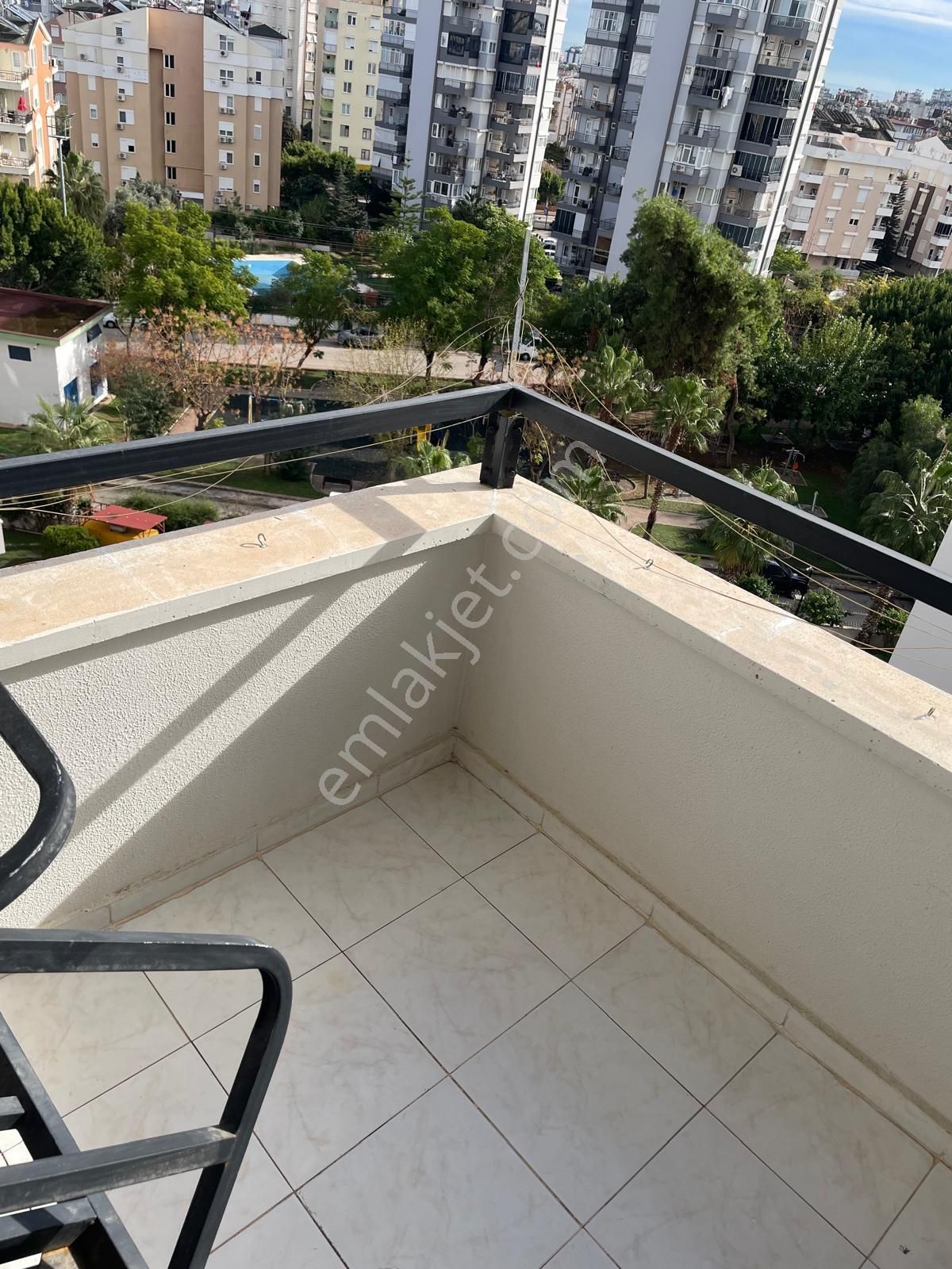 Öğretmen Evleri Mah. Geniş 3+1 Havuzlu Site İçi Satılık Daire - Görsel 23