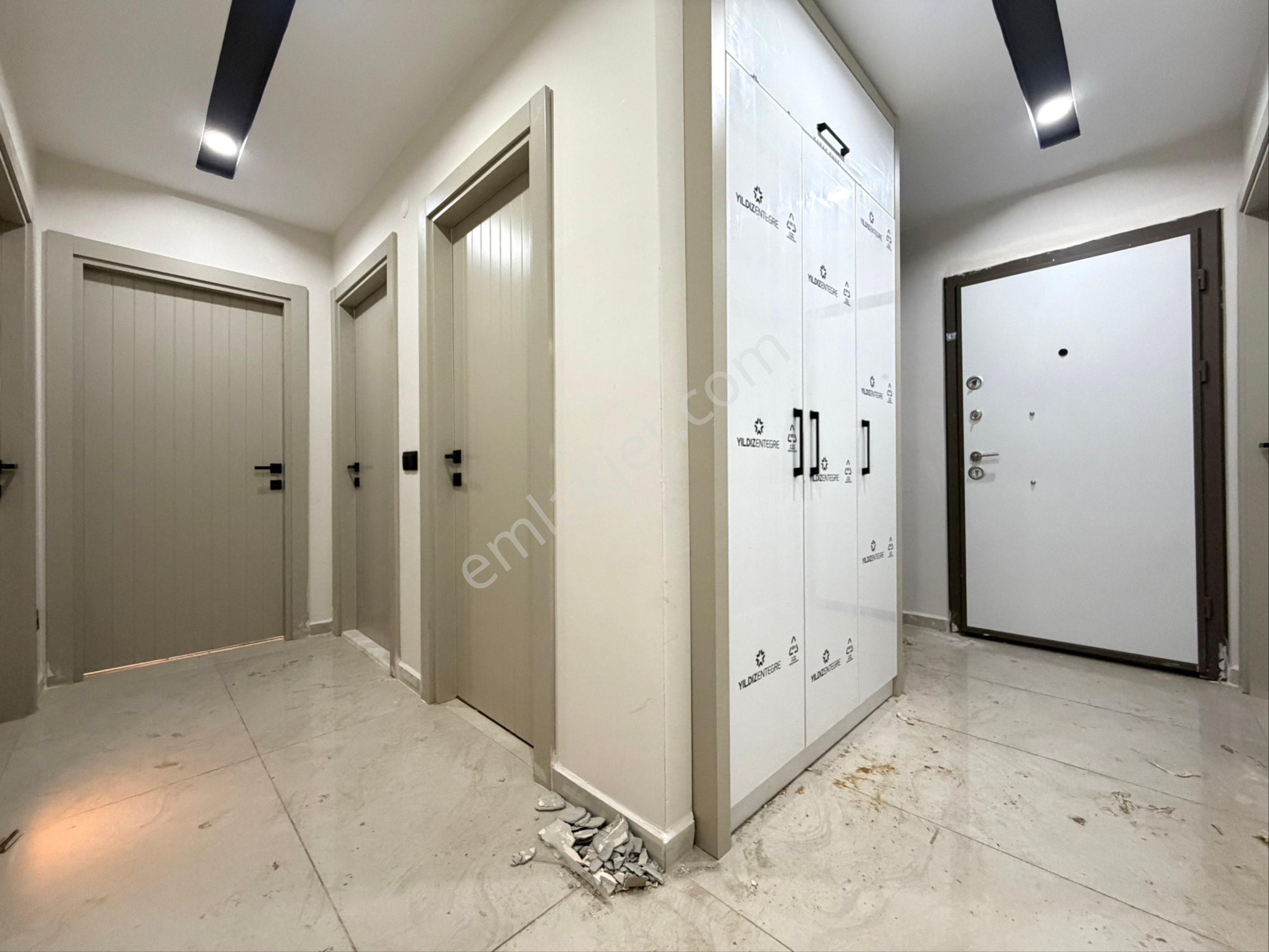 Aktoprak Mah.lüks Yapım Ebeveyn Banyo Asansör Katta 3+1 Daireler - Görsel 14