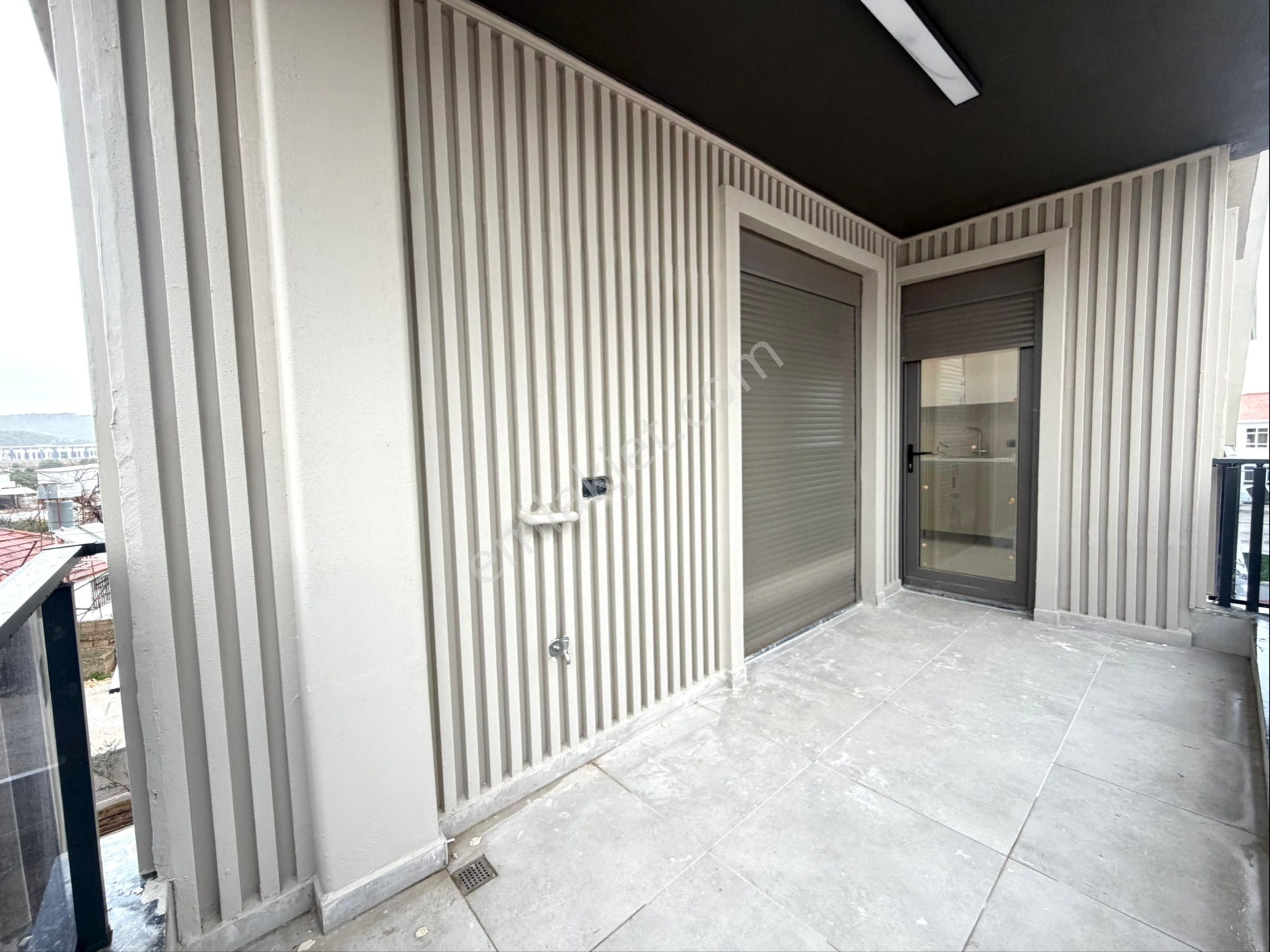 Aktoprak Mah.lüks Yapım Ebeveyn Banyo Asansör Katta 3+1 Daireler - Görsel 6