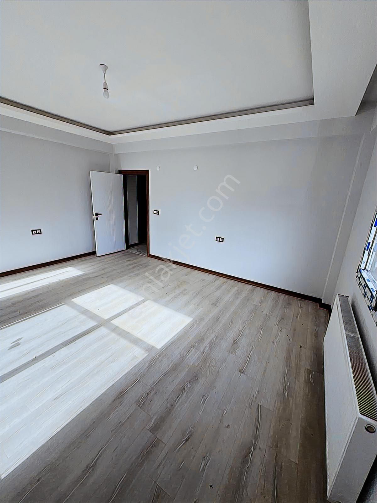 Bergama Gaziosmanpaşa Mahallesinde Satılık Açık Mutfak 2+1 Daire - Görsel 24