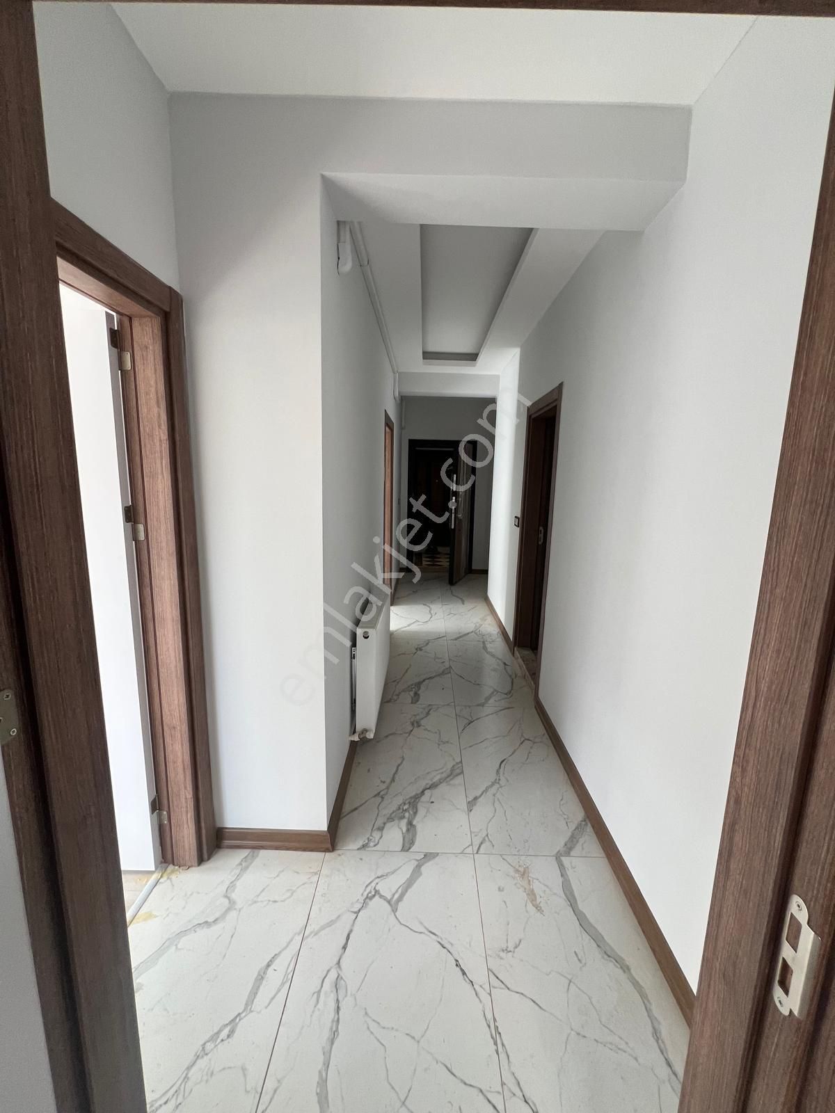 Bergama Gaziosmanpaşa Mahallesinde Satılık Açık Mutfak 2+1 Daire - Görsel 32