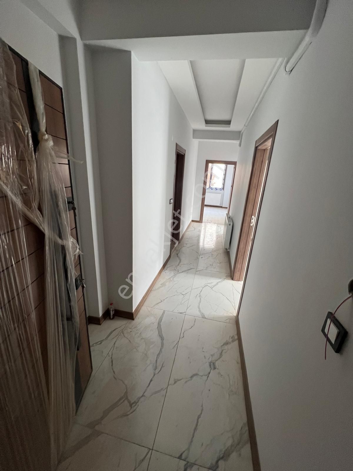 Bergama Gaziosmanpaşa Mahallesinde Satılık Açık Mutfak 2+1 Daire - Görsel 4