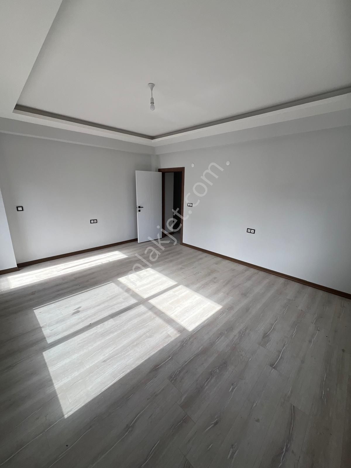 Bergama Gaziosmanpaşa Mahallesinde Satılık Açık Mutfak 2+1 Daire - Görsel 17