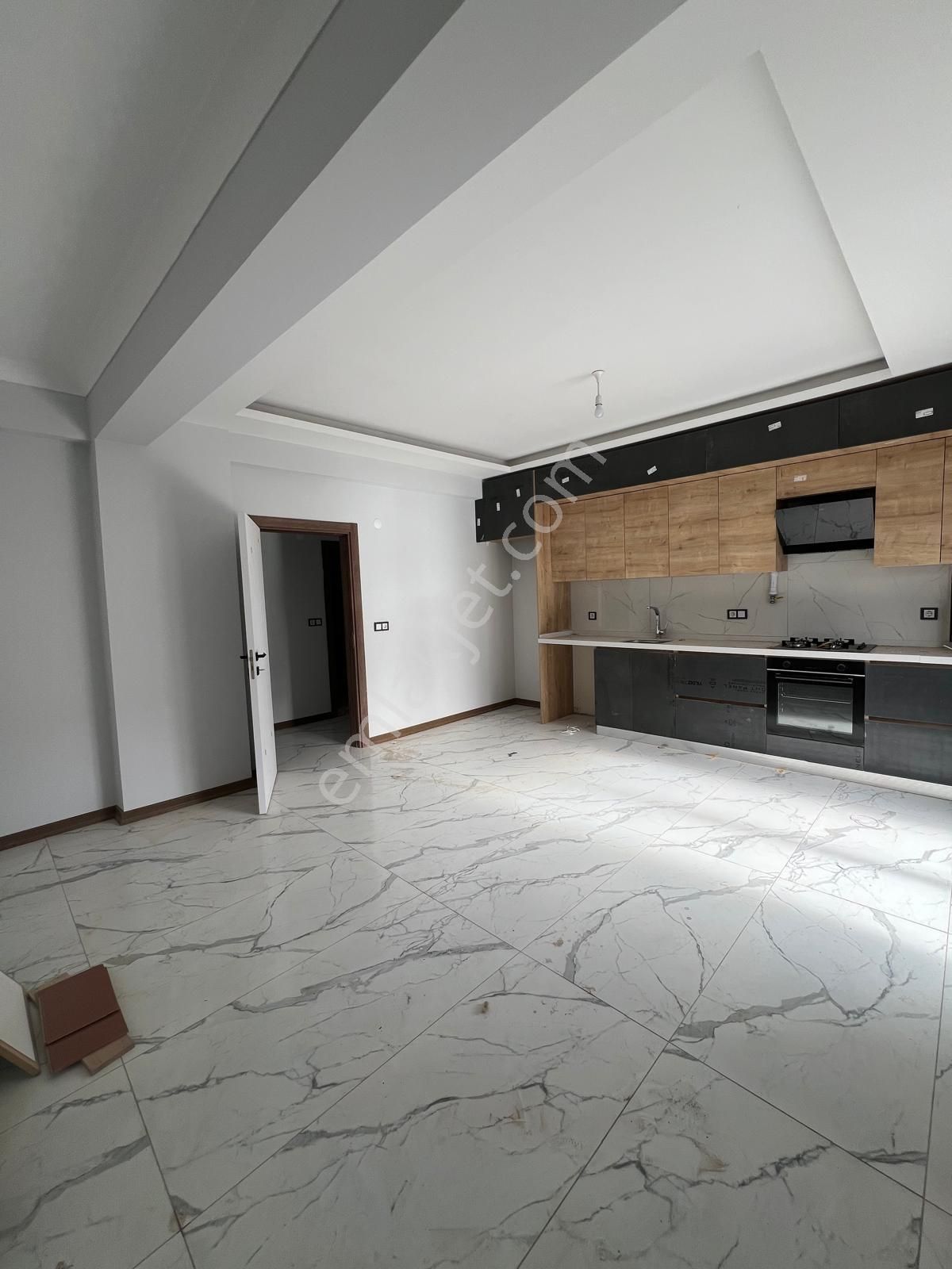 Bergama Gaziosmanpaşa Mahallesinde Satılık Açık Mutfak 2+1 Daire - Görsel 3