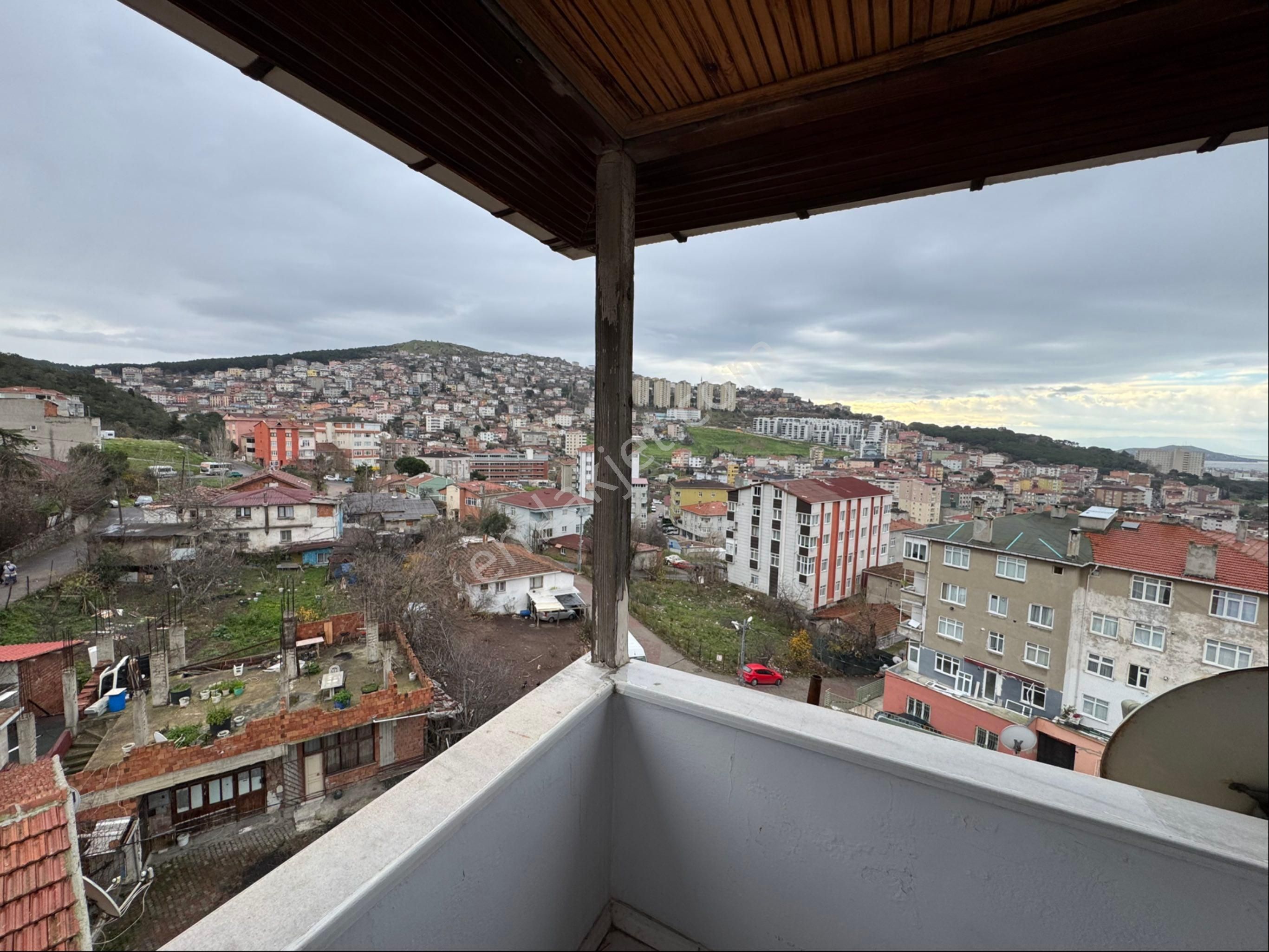 Başıbüyük Mahallesi Adalar Manzaralı 2+1 Daire - Görsel 4