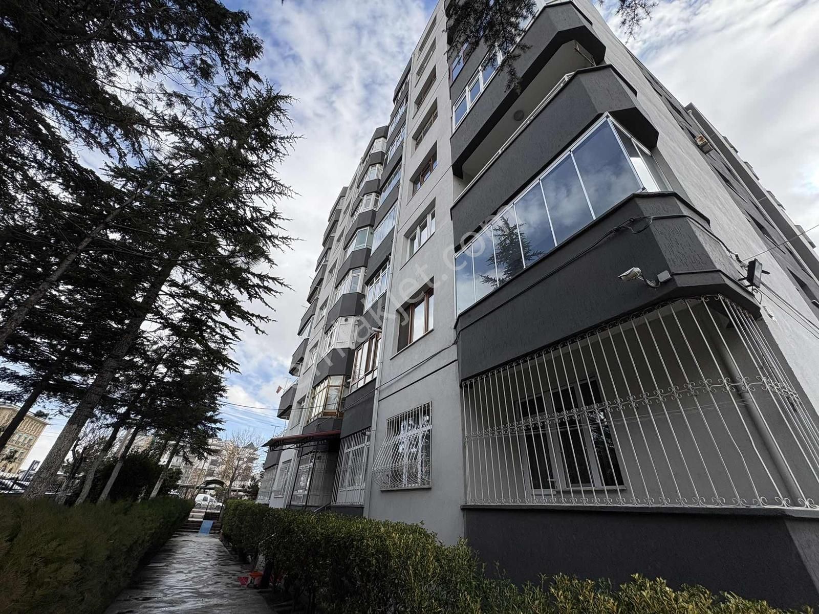 İstanbul Cd Üzerinde, Asansörlü-bakımlı-masrafsız Fırsat Daire - Görsel 8