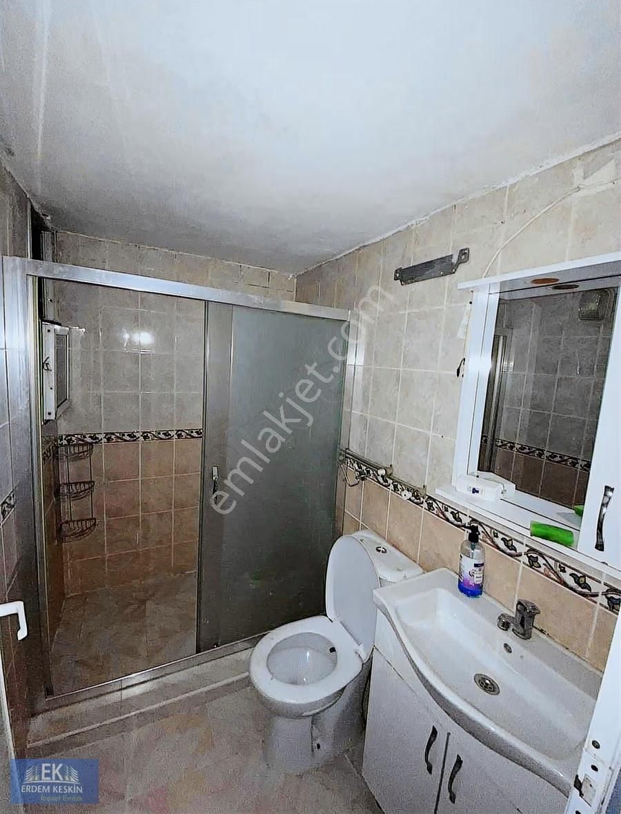 Karabağlar Peker Mah. 2+1 Arakat Kiralık Daire - Görsel 8
