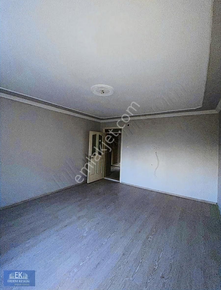 Karabağlar Peker Mah. 2+1 Arakat Kiralık Daire - Görsel 6