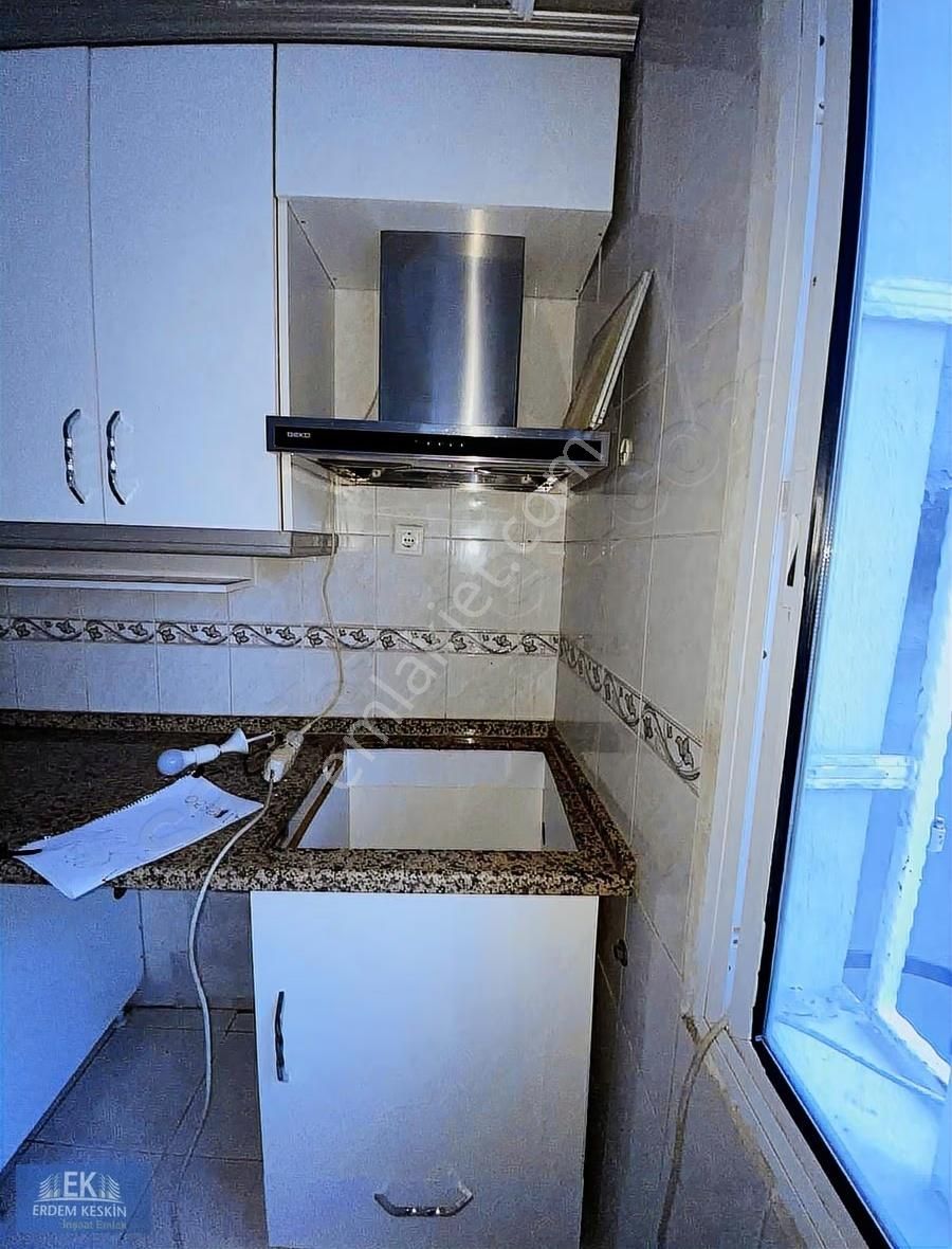 Karabağlar Peker Mah. 2+1 Arakat Kiralık Daire - Görsel 3