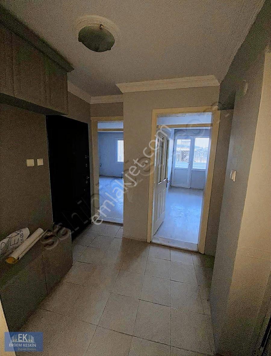 Karabağlar Peker Mah. 2+1 Arakat Kiralık Daire - Görsel 9