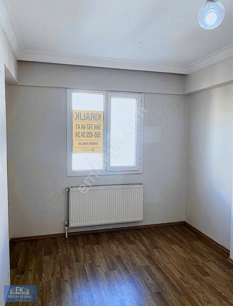 Gazemir Meydanda 2+1 110 M2 Doğalgazlı Kiralık Daire - Görsel 12