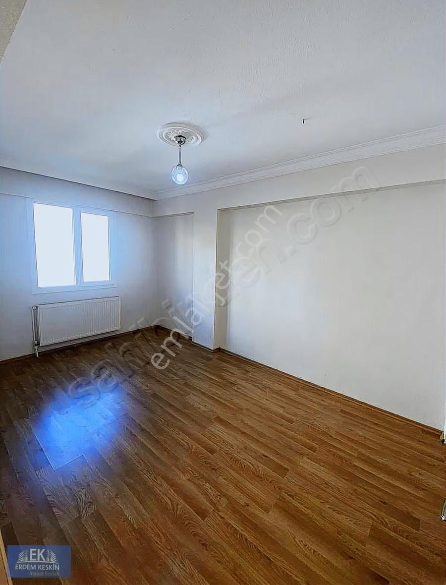 Gazemir Meydanda 2+1 110 M2 Doğalgazlı Kiralık Daire - Görsel 7