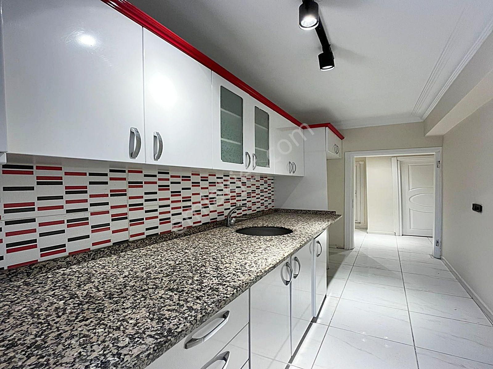 Esenyurt Bağlarçeşme Mahallesinde Ön Cephe Yüksek Giriş 2+1 Daire - Görsel 8