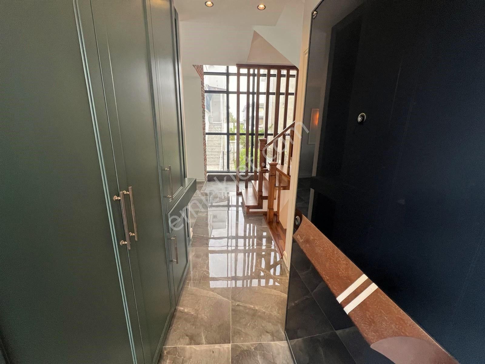 Aras Emlaktan Akçayda Denize 50 Metre 6+1 Villa - Görsel 4