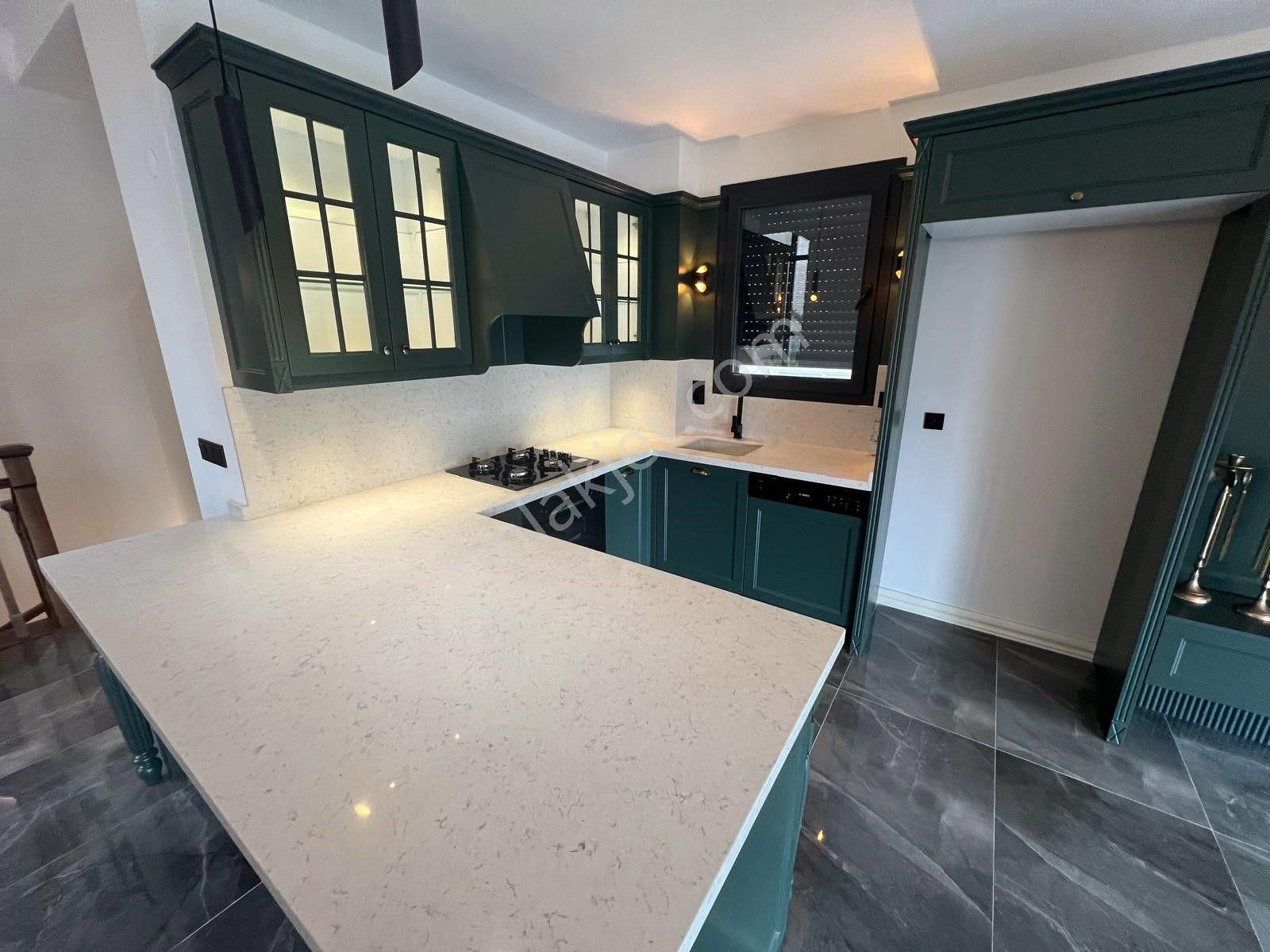 Aras Emlaktan Akçayda Denize 50 Metre 6+1 Villa - Görsel 15