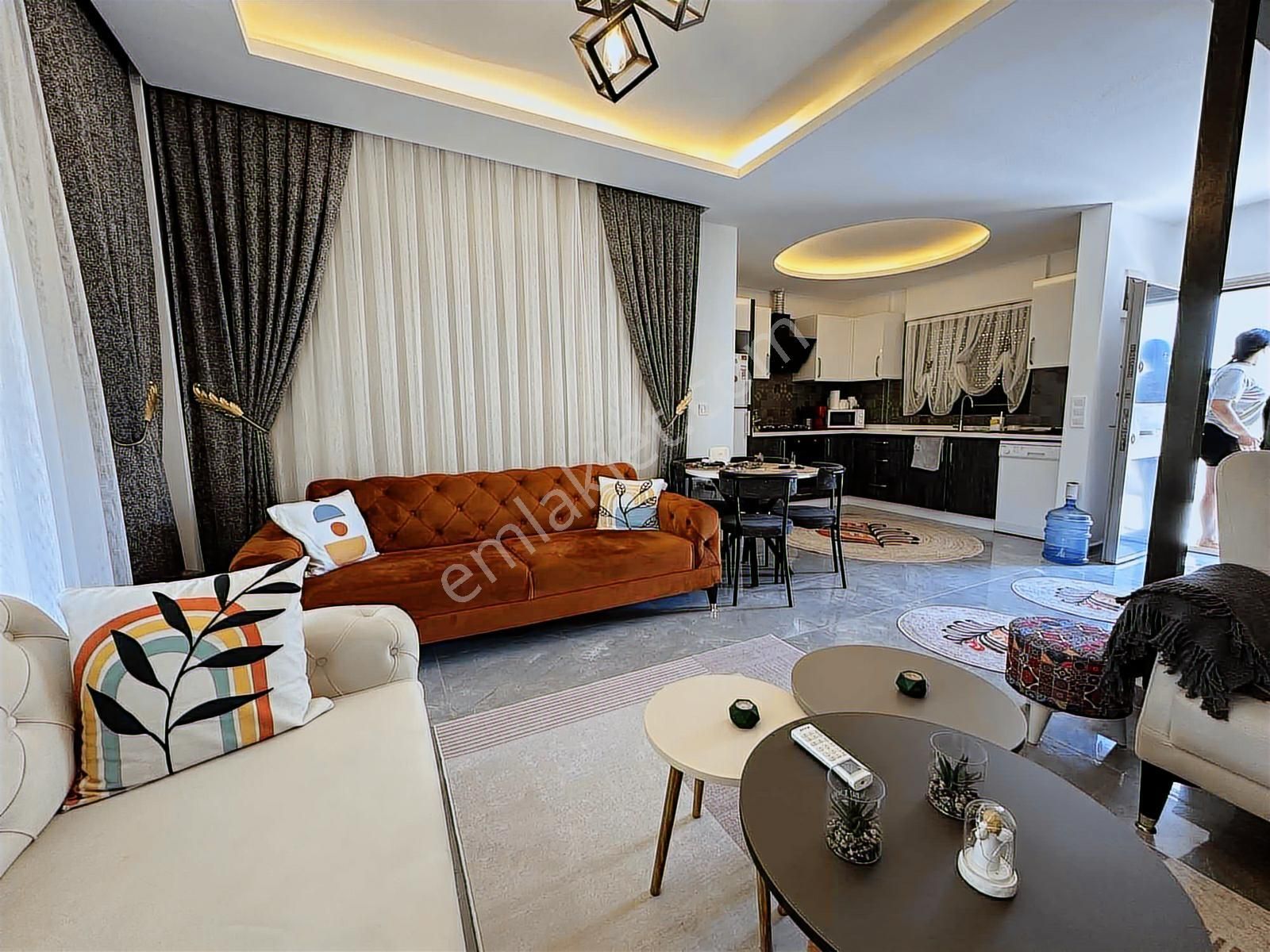 Kuşadasi Davutlar Sahilinde 3+1 Havuzlu Köşe Konum Satılık Villa - Görsel 16