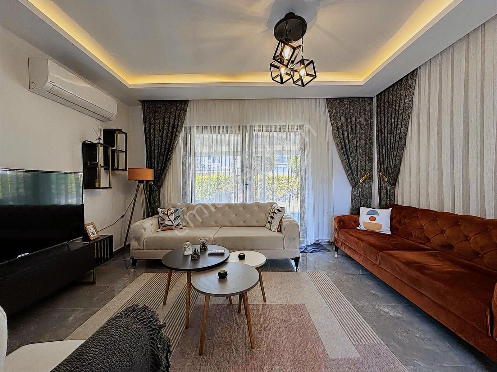 Kuşadasi Davutlar Sahilinde 3+1 Havuzlu Köşe Konum Satılık Villa - Görsel 6