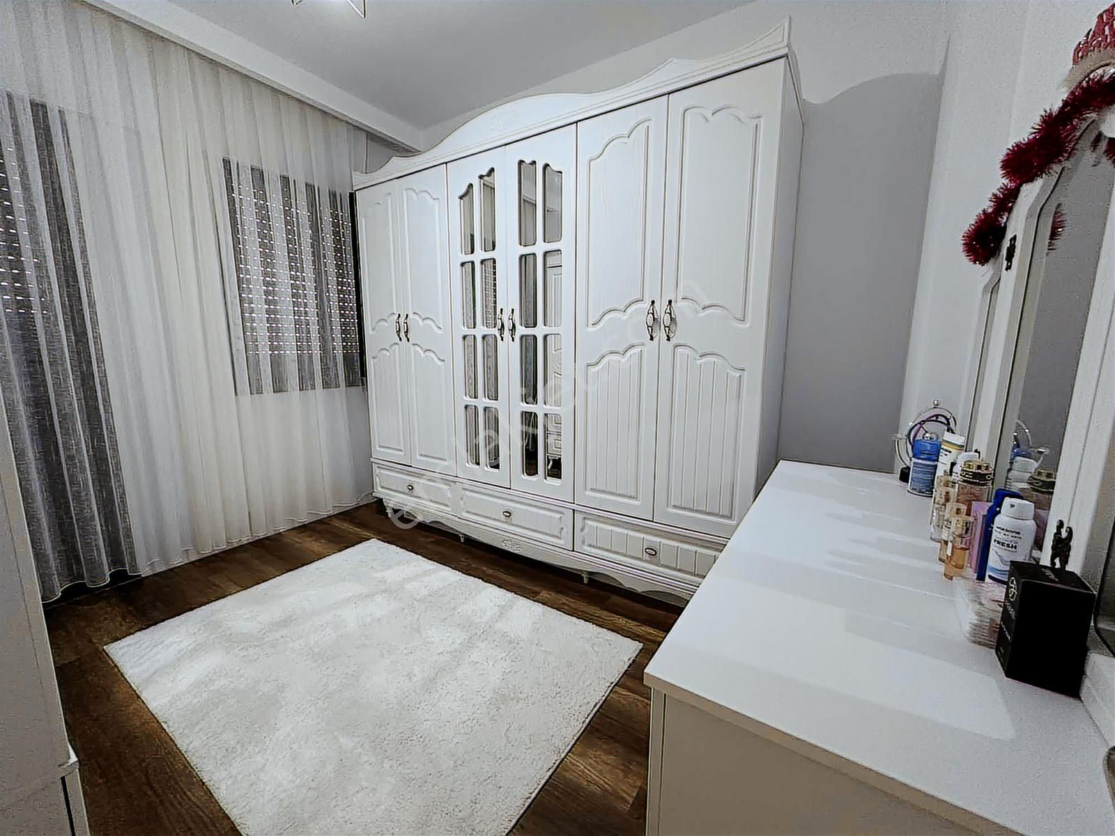 Kuşadasi Davutlar Sahilinde 3+1 Havuzlu Köşe Konum Satılık Villa - Görsel 18