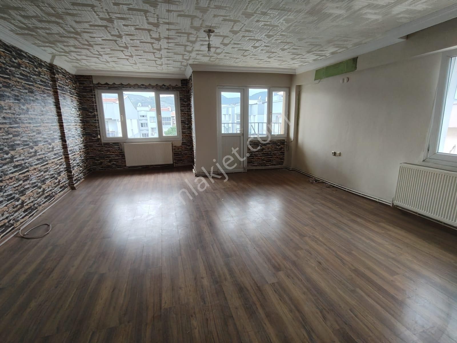 Gaziemir Türkan Saylan Cadddesi'nde Sitede 3+1 Satılık Daire - Görsel 14