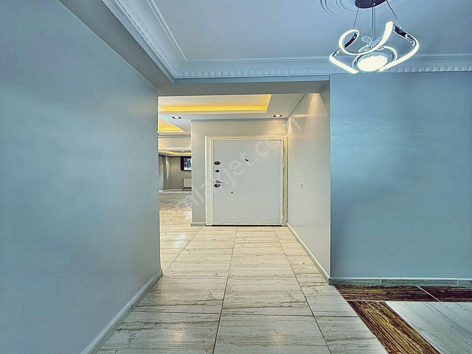 Esenyurt Mehmet Akif Ersoy Mahallesinde Metrobüse Yakın Geniş Bahçeli 2+1 Daire - Görsel 10