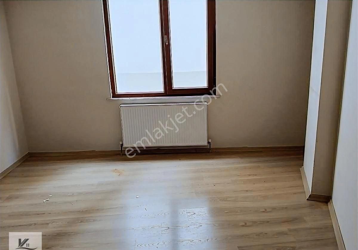 Cumhuriyet Mahallesinde 2+1 70 M2 Kullanışlı Y.giriş.. - Görsel 4