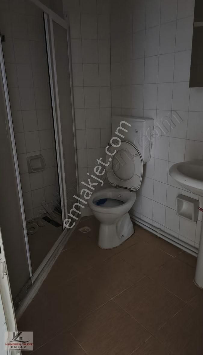 Cumhuriyet Mah. 2+1 Boş Durumda Geniş Daire - Görsel 3
