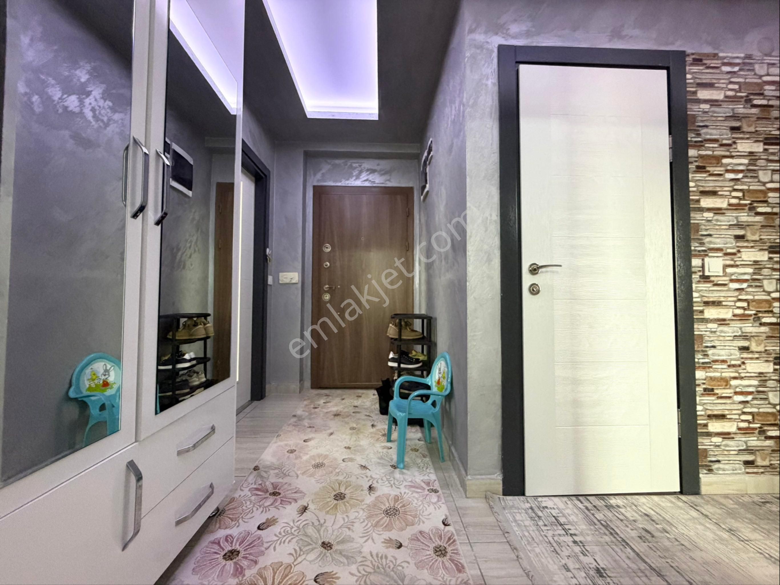 V.karşıyaka Mah. Full Kredi Uygun Çift Balkon Asansör Arakat 2+1 - Görsel 23