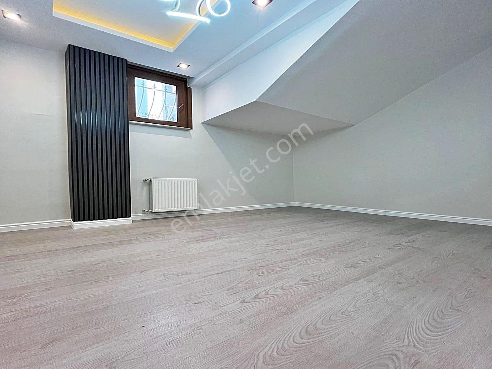 Esenyurt Mehmet Akif Ersoy Mahallesinde Metrobüse Yakın Geniş Bahçeli 2+1 Daire - Görsel 8