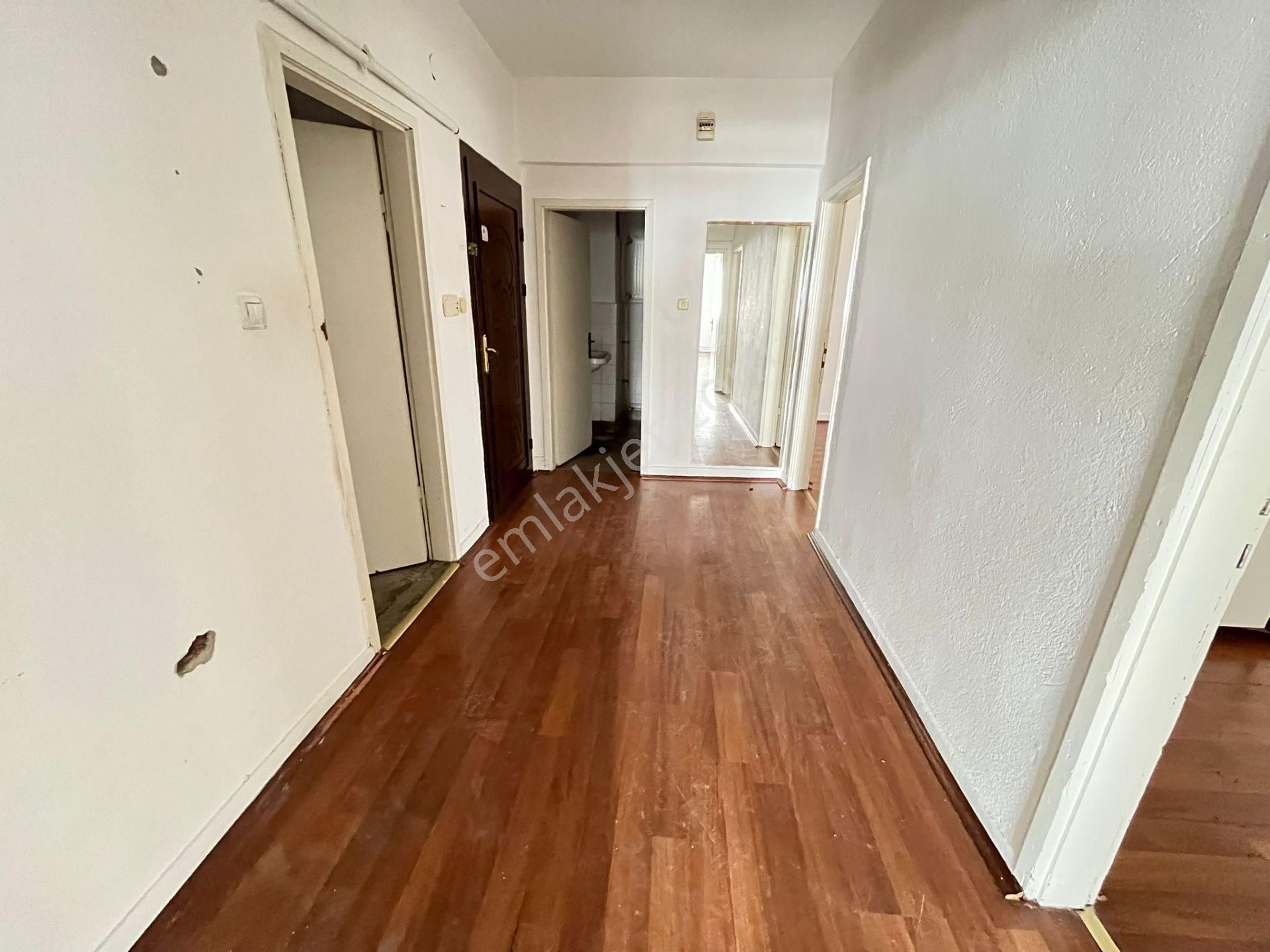 Topçu Mahallesinde Cadde Üzerinde Ön Cephe Daire - Görsel 18