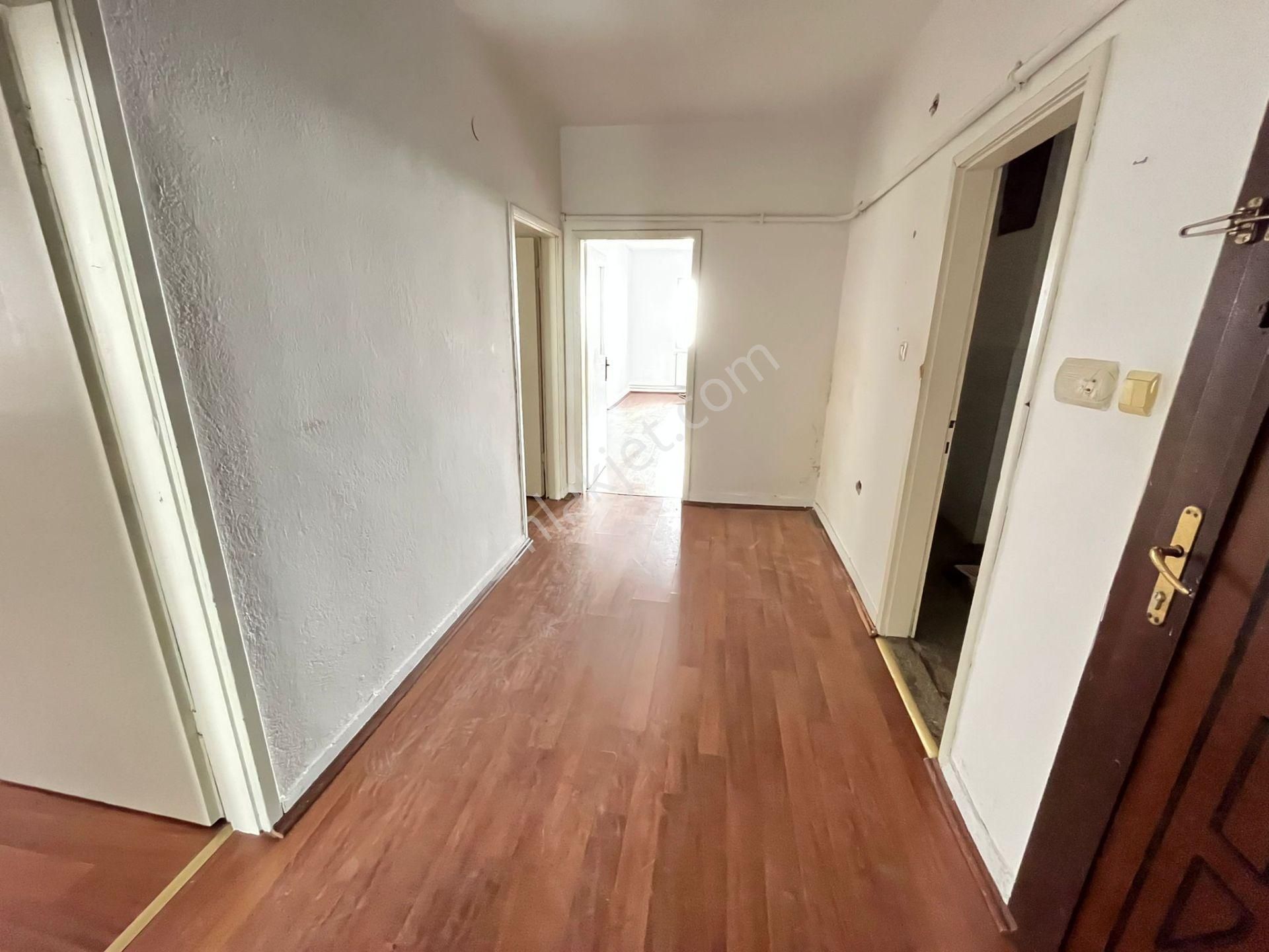 Topçu Mahallesinde Cadde Üzerinde Ön Cephe Daire - Görsel 23