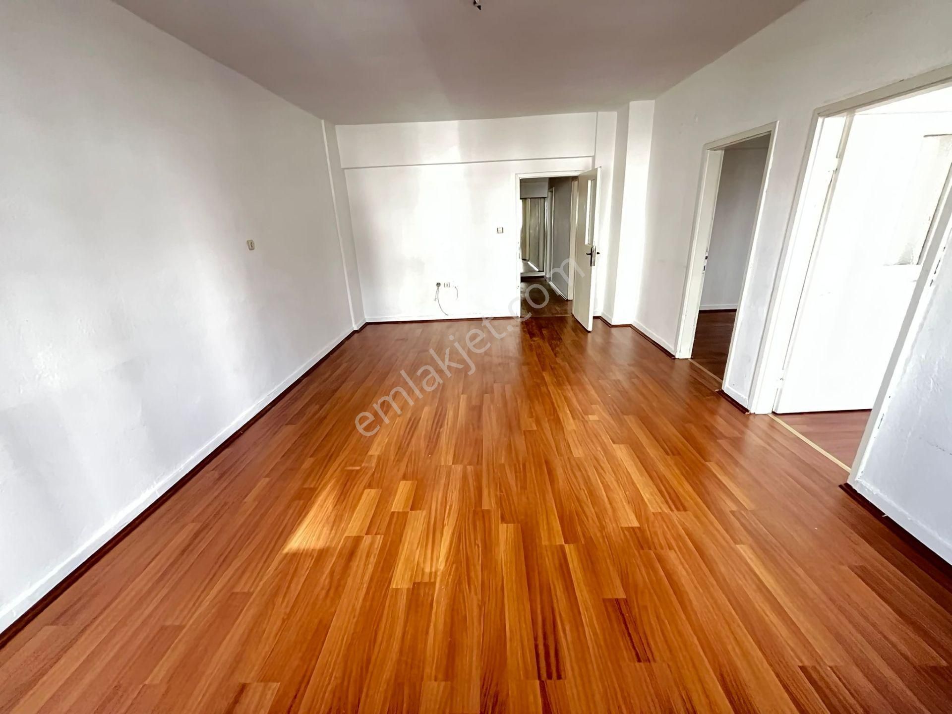 Topçu Mahallesinde Cadde Üzerinde Ön Cephe Daire - Görsel 16