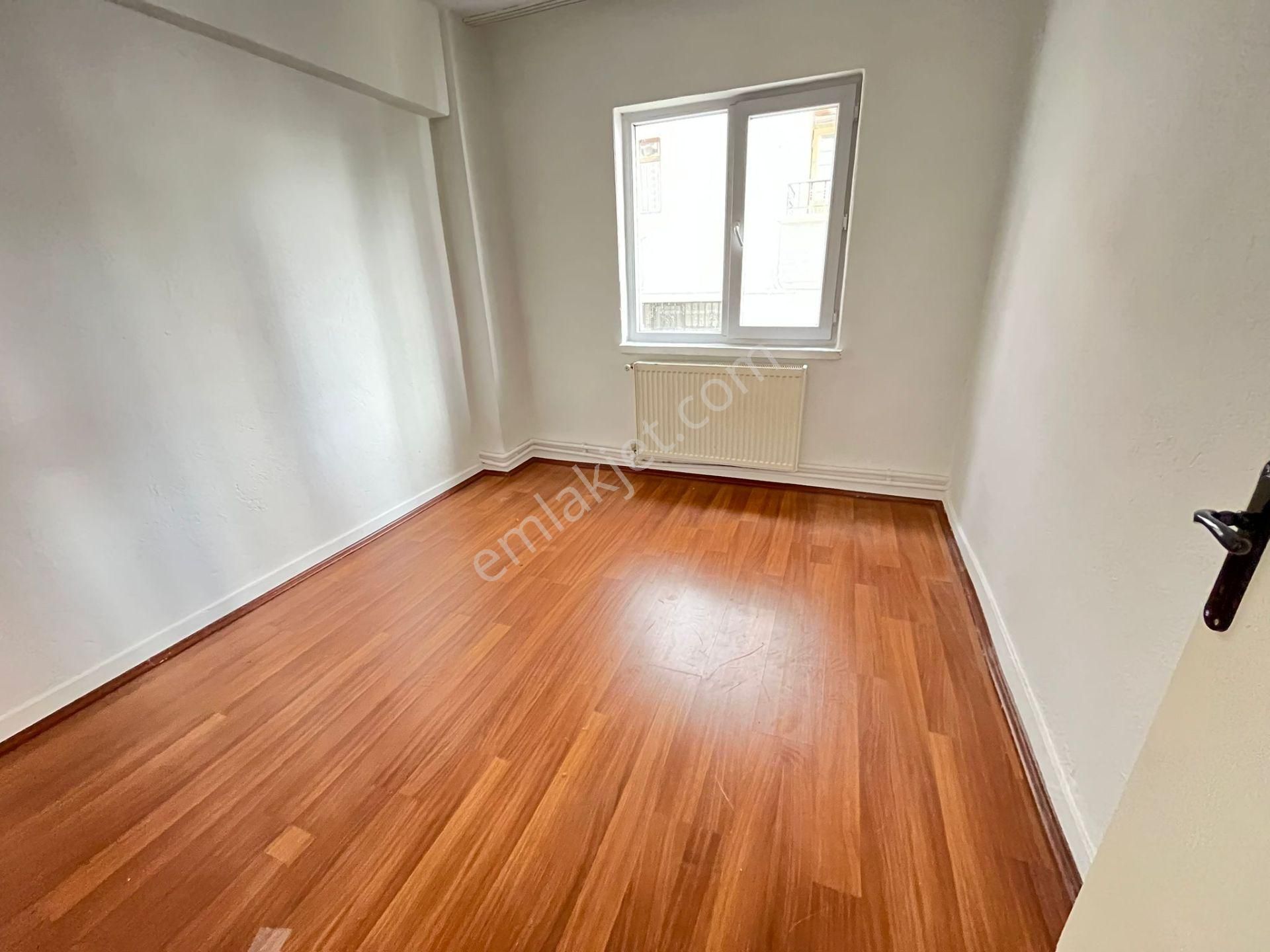 Topçu Mahallesinde Cadde Üzerinde Ön Cephe Daire - Görsel 31