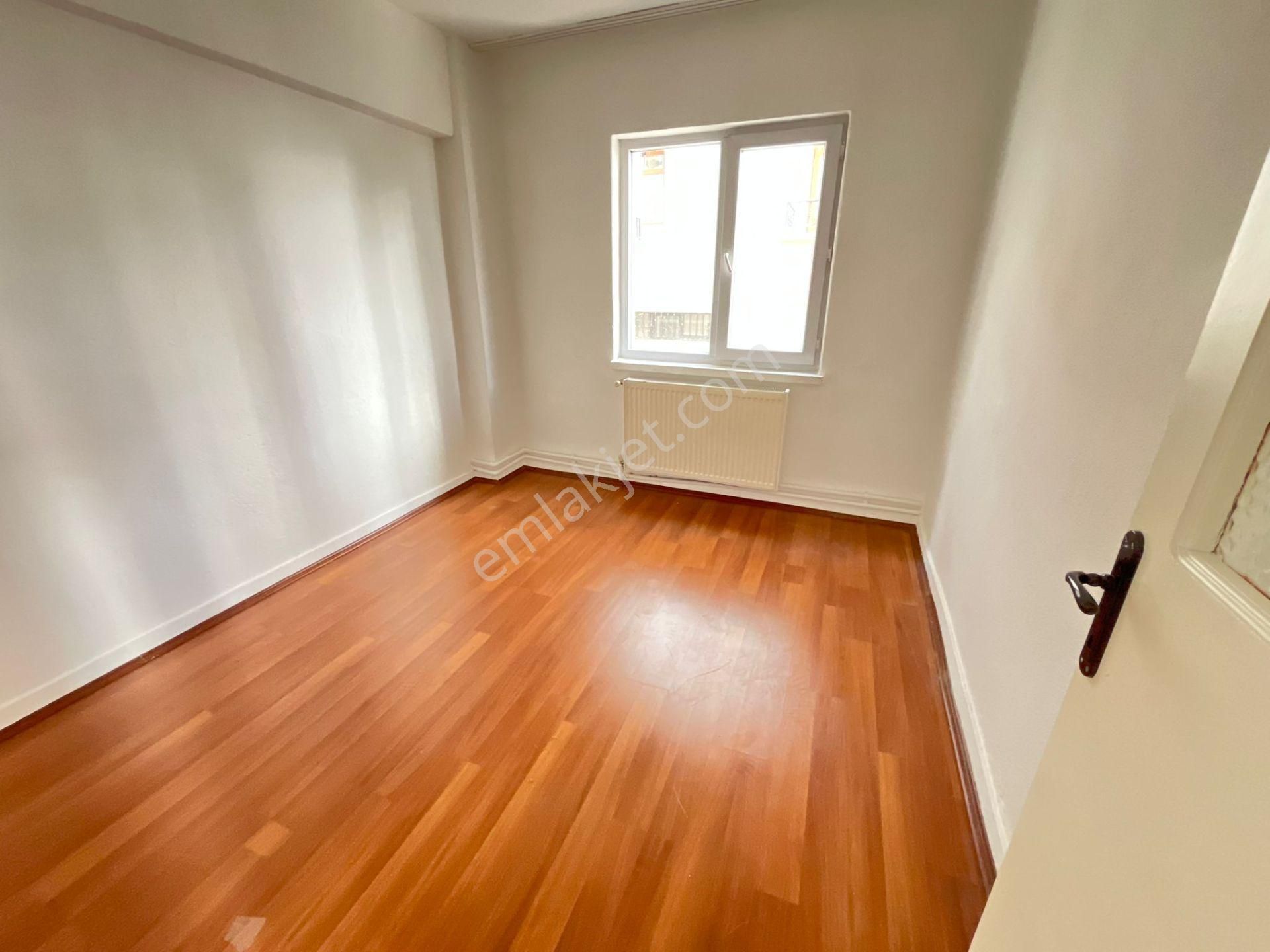 Topçu Mahallesinde Cadde Üzerinde Ön Cephe Daire - Görsel 29