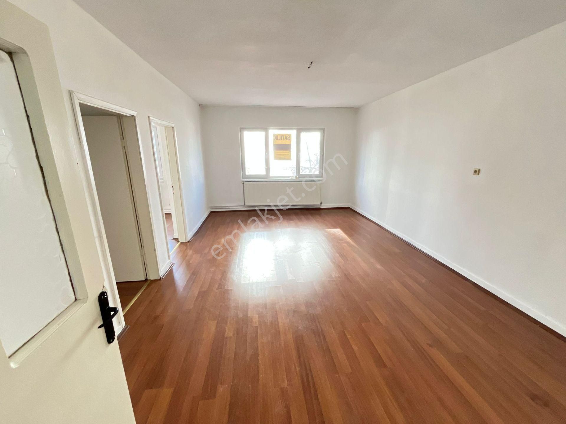 Topçu Mahallesinde Cadde Üzerinde Ön Cephe Daire - Görsel 15
