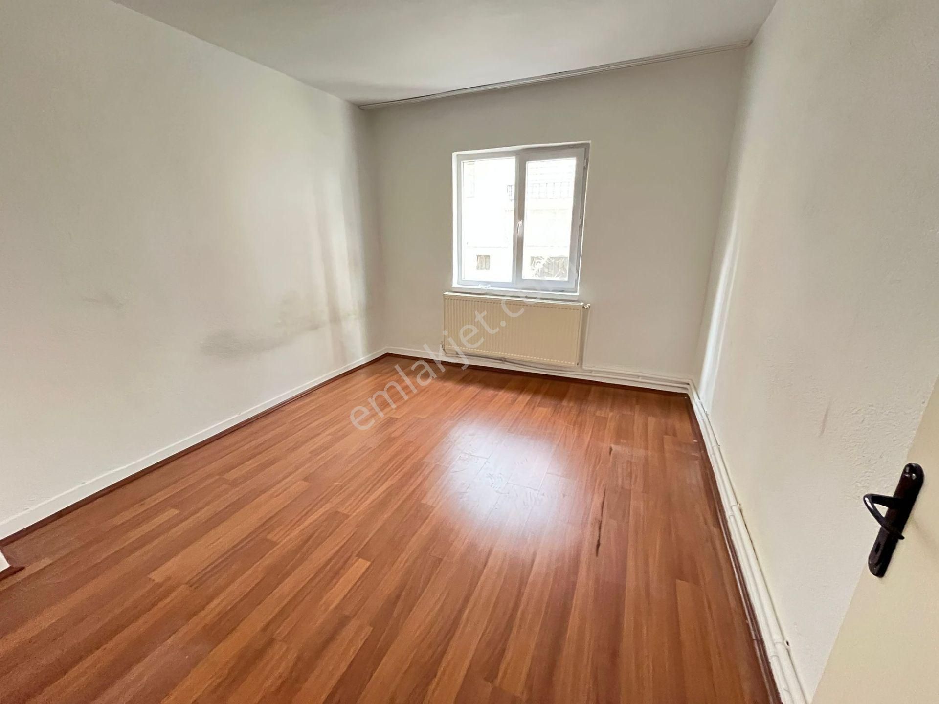 Topçu Mahallesinde Cadde Üzerinde Ön Cephe Daire - Görsel 22