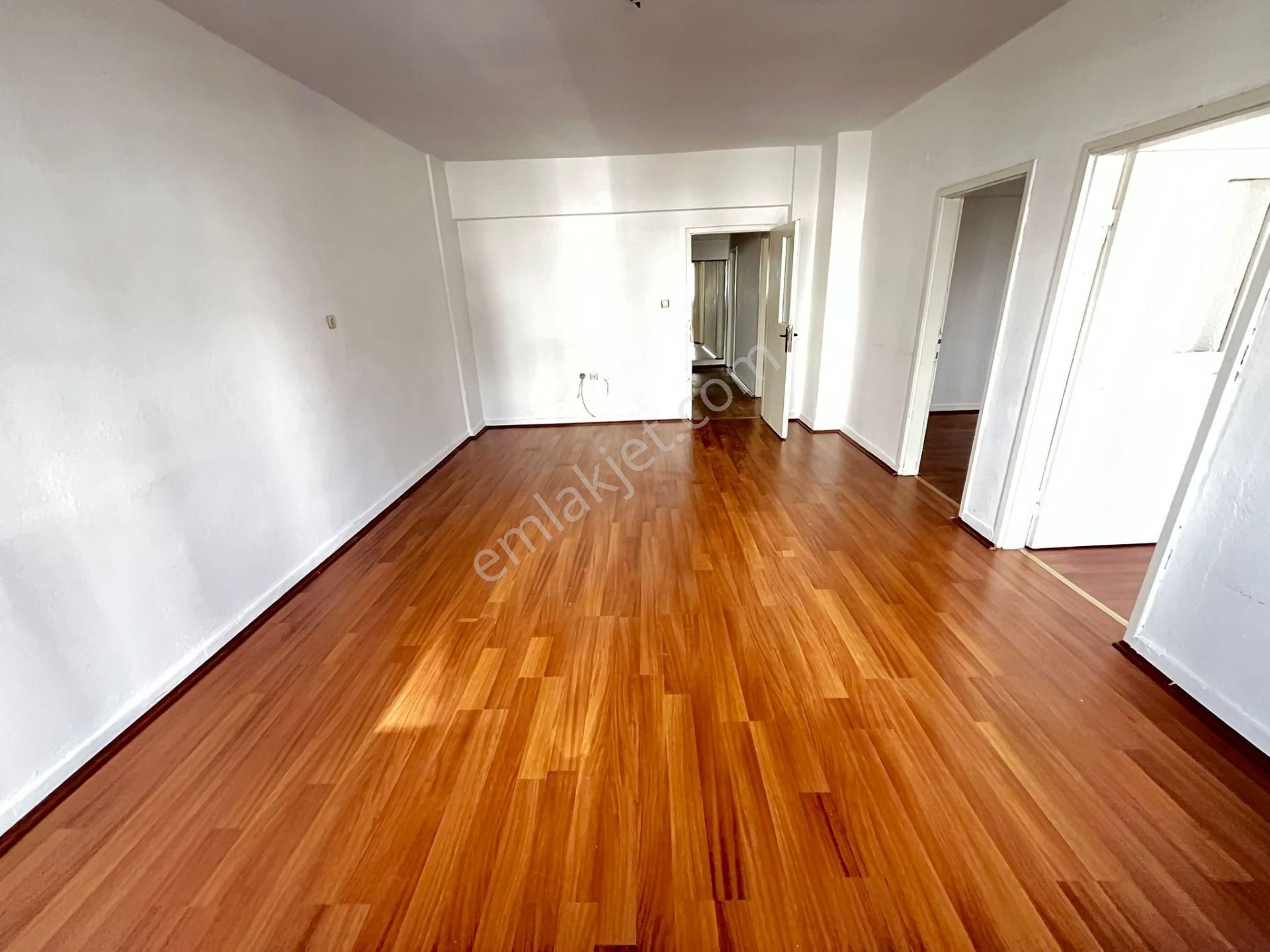 Topçu Mahallesinde Cadde Üzerinde Ön Cephe Daire - Görsel 14