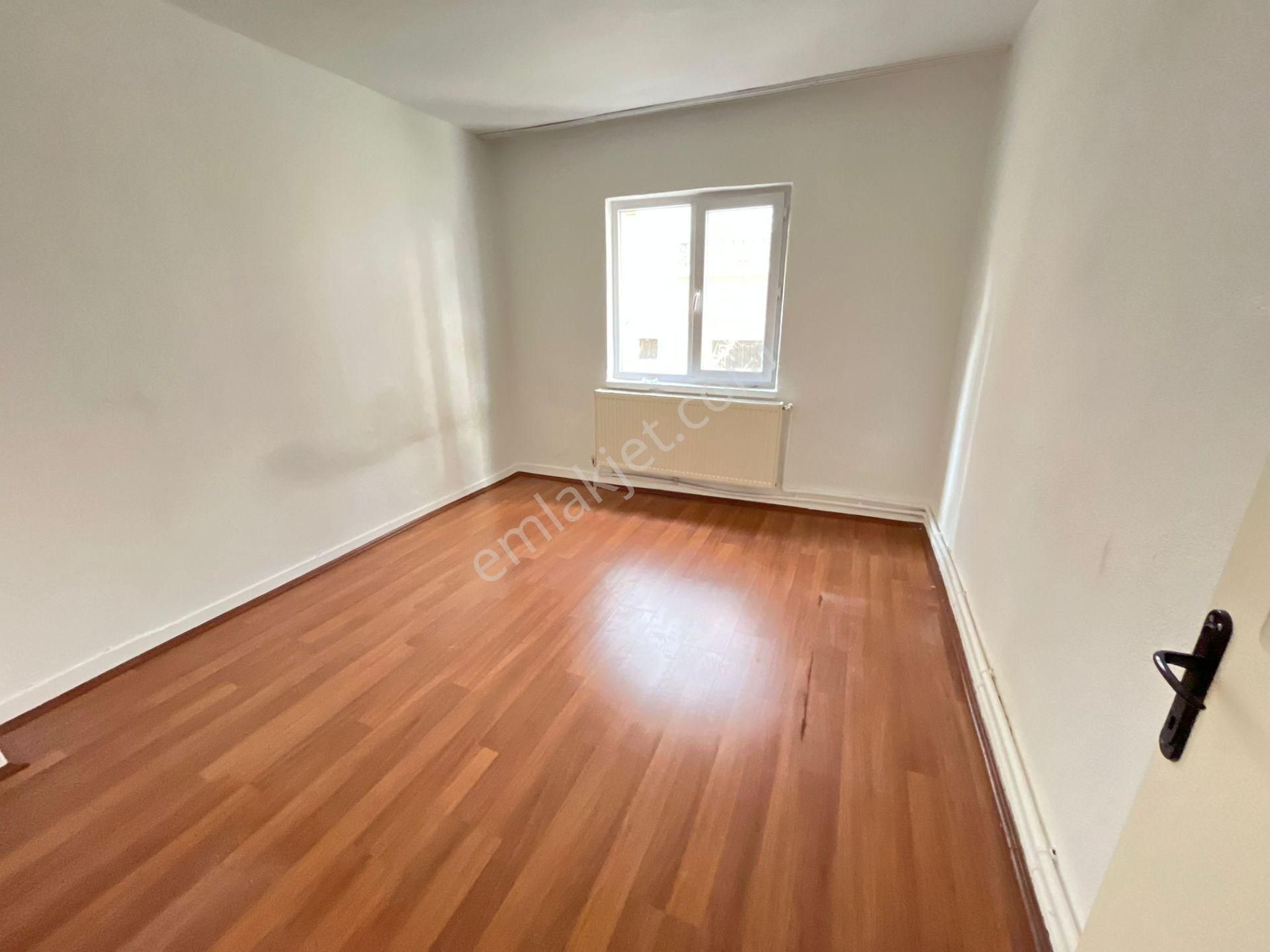 Topçu Mahallesinde Cadde Üzerinde Ön Cephe Daire - Görsel 20