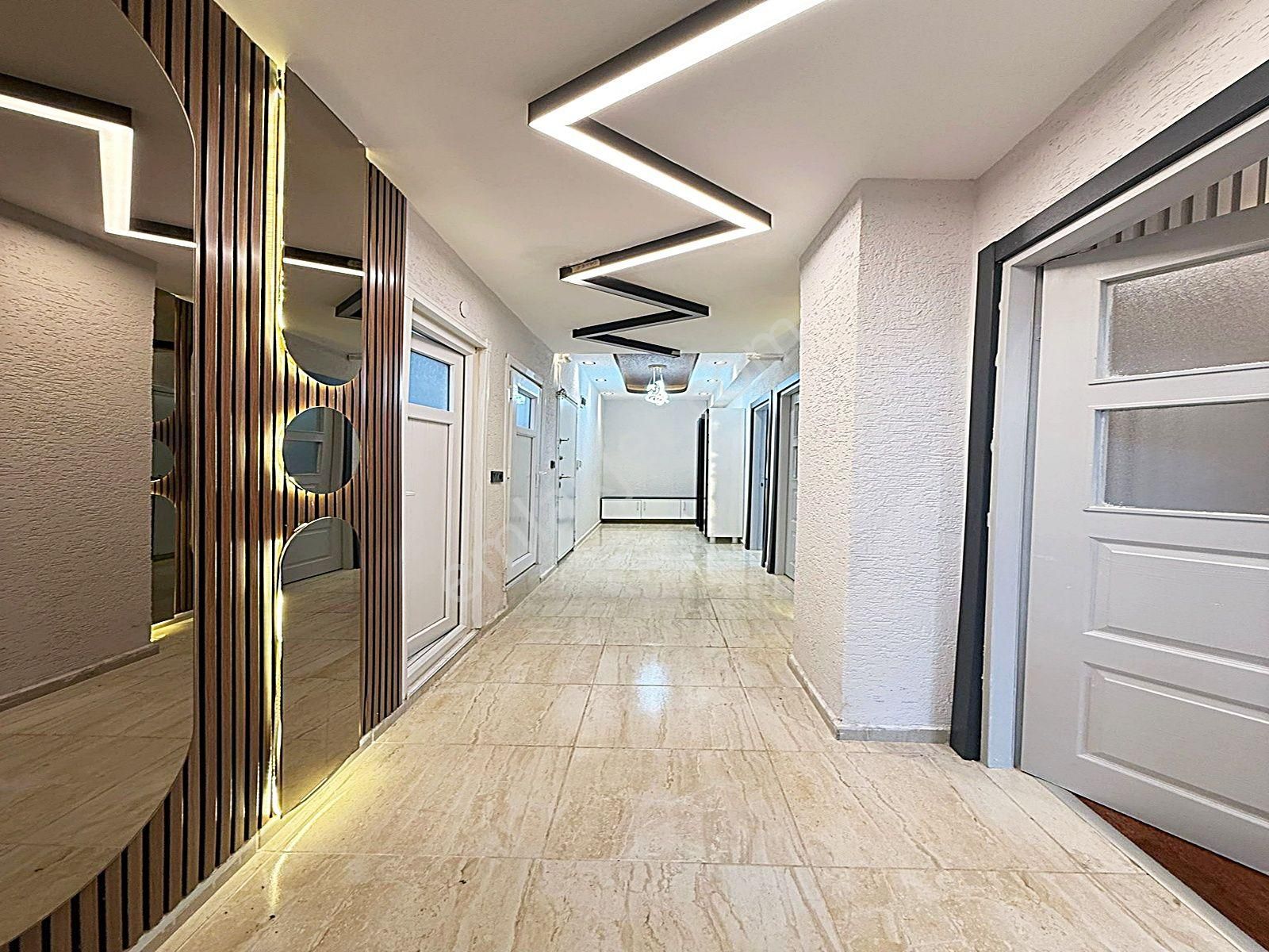 Esenyurt Yeşilkent Mahallesinde Metrobüse Yakın İçi Dekorlu Bahçe Katı 2+1 Daire - Görsel 12