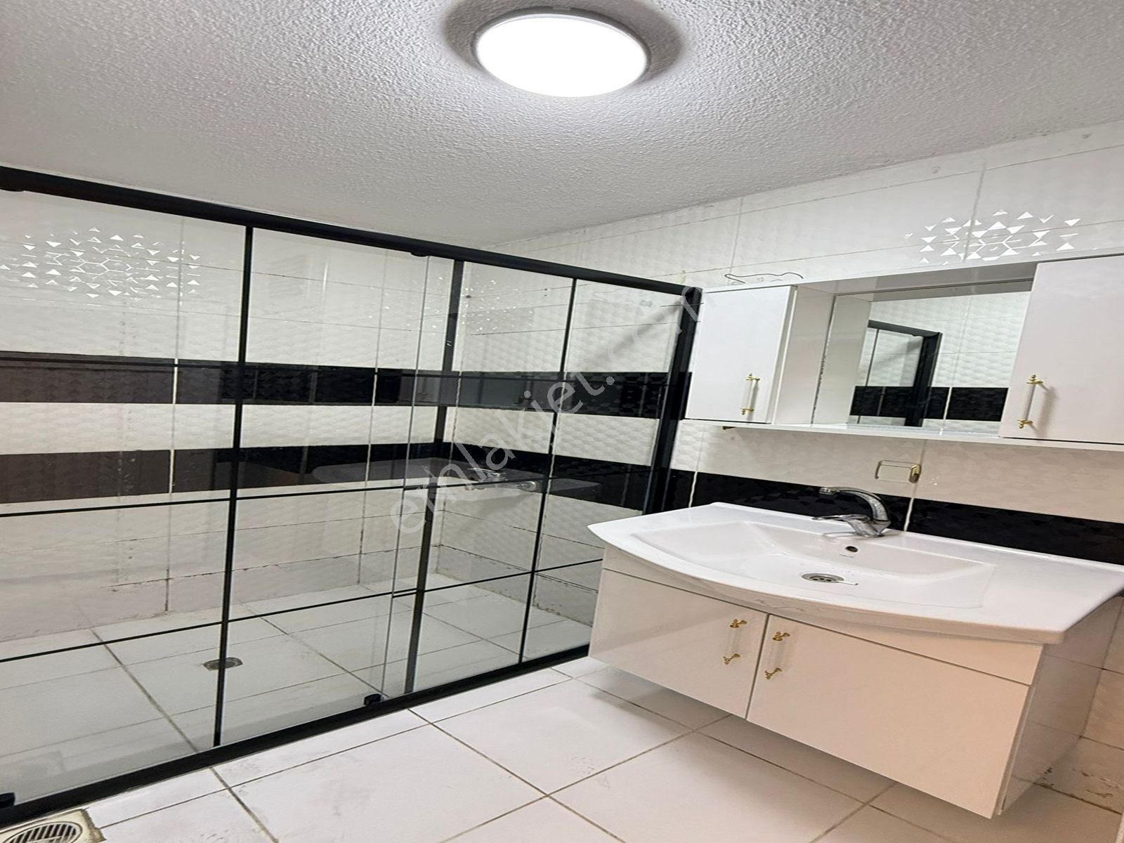 Esenyurt Yeşilkent Mahallesinde Metrobüse Yakın İçi Dekorlu Bahçe Katı 2+1 Daire - Görsel 17