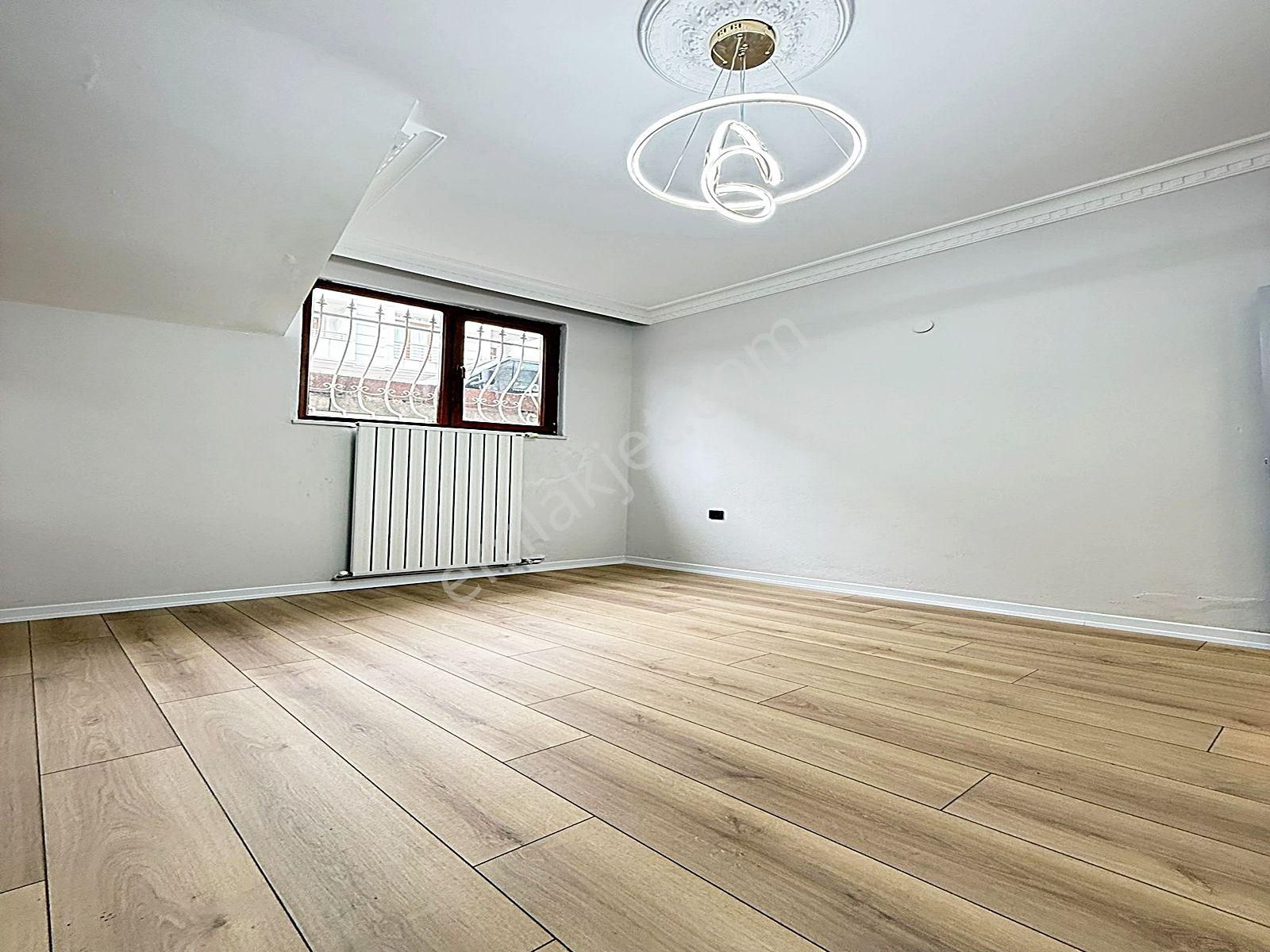 Esenyurt Yeşilkent Mahallesinde Metrobüse Yakın İçi Dekorlu Bahçe Katı 2+1 Daire - Görsel 15