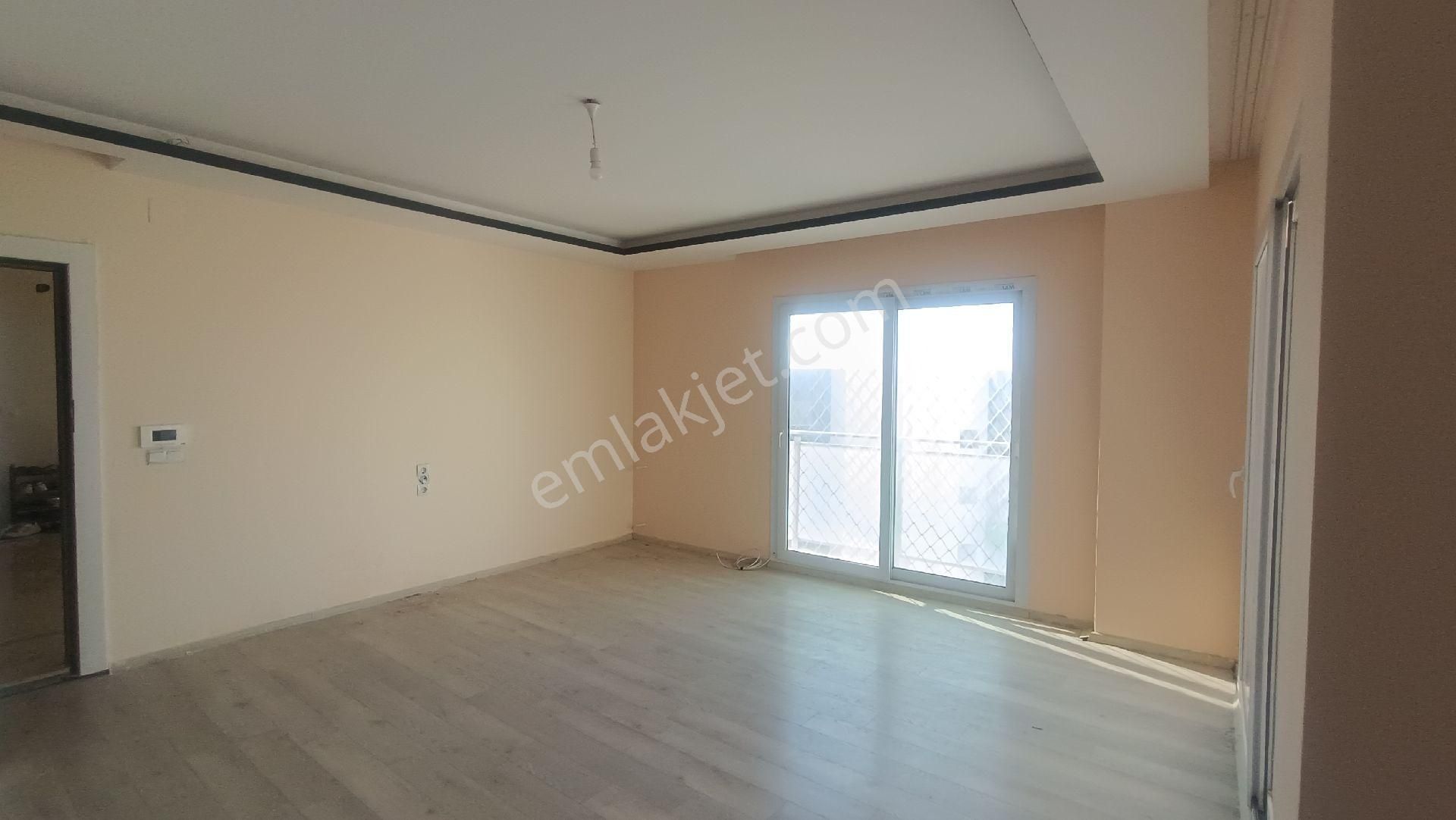 Gültepe Mahallesinde Havuzlu Site İçerisinde 3+1 Satılık Daire - Görsel 2
