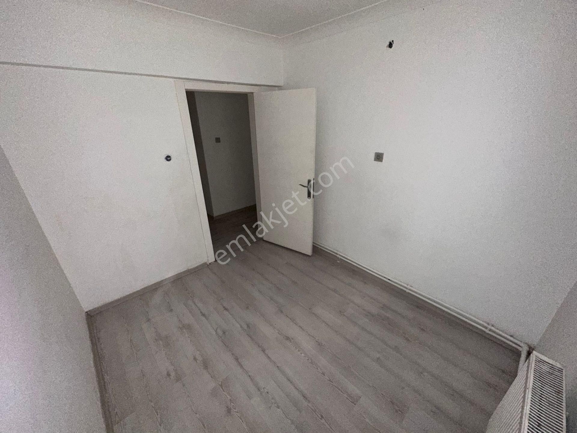 Kariyer Den Yaylada Yüsek Giriş Acil Satılık 3+1 Daire - Görsel 17